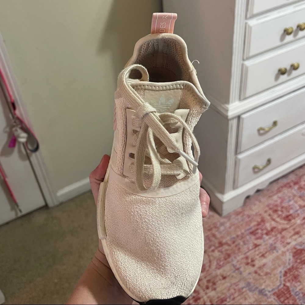 Light Pink Color Scheme Adidas Nmd_r1 W - image 5